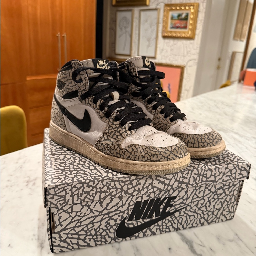 Nike Air Jordan Retro High Size 5.5Y